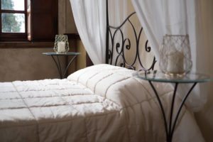 immagine letto matrimoniale villa pignattelli