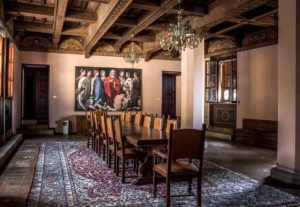 foto-sala-con-tavolo-villa-pignattelli